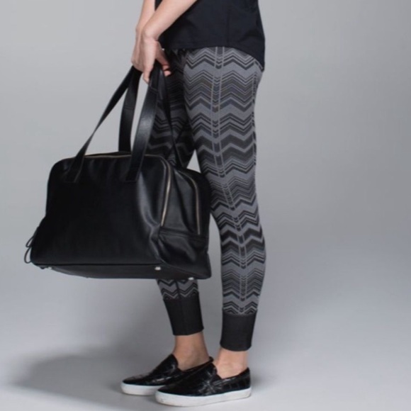 Lululemon Ebb To Street Chevron Seamless Leggings | Size 6 - Picture 1 of 8